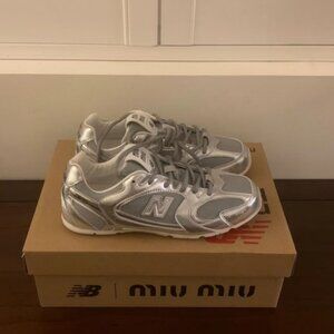 Miumiu x New Balance 530 Classic Sneake